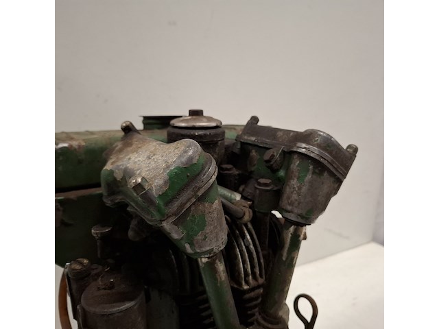 Stationaire motor 2 cilinder, bernard, w10 - afbeelding 11 van  17