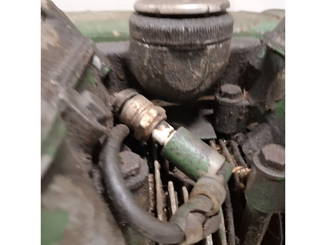Stationaire motor 2 cilinder, bernard, w10 - afbeelding 14 van  17