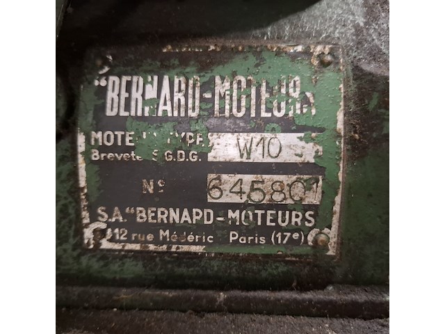 Stationaire motor 2 cilinder, bernard, w10 - afbeelding 16 van  17