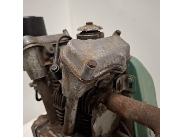 Stationaire motor 2 cilinder met vertraging, bernard, 110 tc - afbeelding 13 van  17