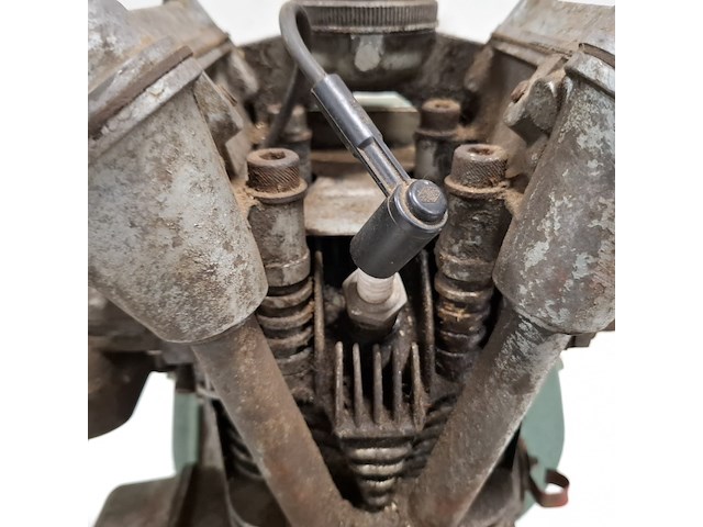 Stationaire motor 2 cilinder met vertraging, bernard, 110 tc - afbeelding 14 van  17