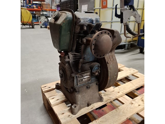 Stationaire motor 2 clinder, bernard, f 110 - afbeelding 1 van  8