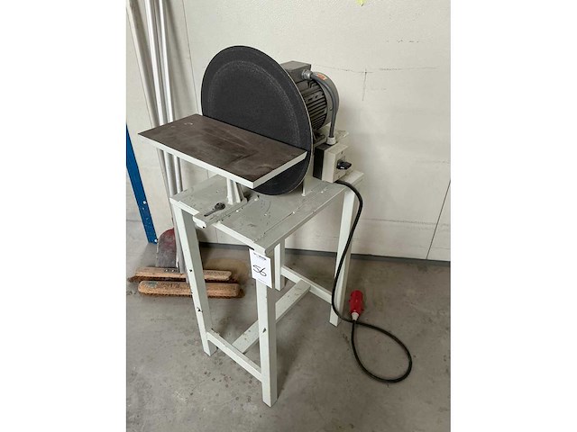 Stationaire schuurmachine - afbeelding 1 van  3