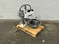 Staubli - staubli ts80 - cs8c - robotic loader - 2017 - afbeelding 1 van  12