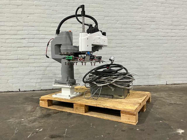 Staubli - staubli ts80 - cs8c - robotic loader - 2017 - afbeelding 5 van  12