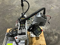 Staubli - staubli ts80 - cs8c - robotic loader - 2017 - afbeelding 5 van  5