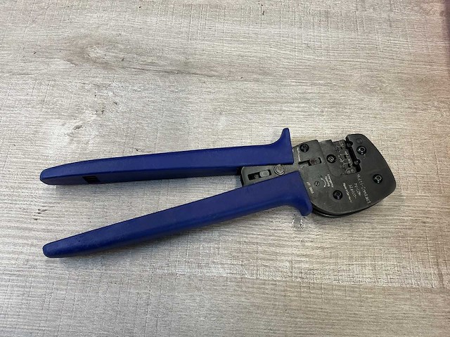 Stäubli handkrimptang - afbeelding 1 van  1