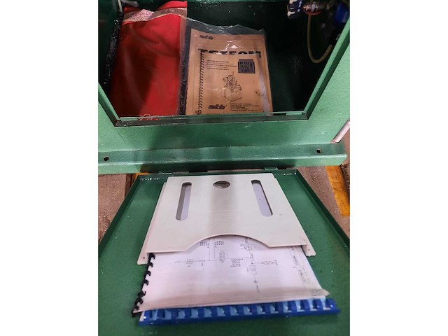 Stb - ts350m - tafelcirkelzaagmachine - afbeelding 13 van  18
