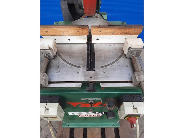 Stb - ts350m - tafelcirkelzaagmachine - afbeelding 14 van  18