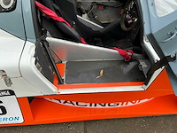 Stealth b6 – gt2 raceauto – 6.0l ford/panoz v8 – 680 pk – 950 kg – hewland 6-speed - afbeelding 15 van  47