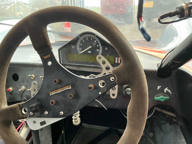 Stealth b6 – gt2 raceauto – 6.0l ford/panoz v8 – 680 pk – 950 kg – hewland 6-speed - afbeelding 17 van  47