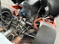 Stealth b6 – gt2 raceauto – 6.0l ford/panoz v8 – 680 pk – 950 kg – hewland 6-speed - afbeelding 23 van  47