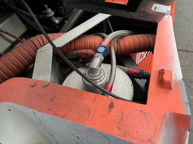 Stealth b6 – gt2 raceauto – 6.0l ford/panoz v8 – 680 pk – 950 kg – hewland 6-speed - afbeelding 26 van  47