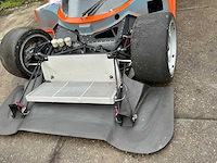 Stealth b6 – gt2 raceauto – 6.0l ford/panoz v8 – 680 pk – 950 kg – hewland 6-speed - afbeelding 32 van  47