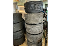 Stealth b6 – gt2 raceauto – 6.0l ford/panoz v8 – 680 pk – 950 kg – hewland 6-speed - afbeelding 38 van  47