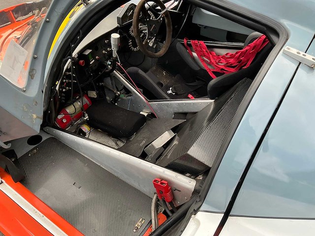 Stealth b6 – gt2 raceauto – 6.0l ford/panoz v8 – 680 pk – 950 kg – hewland 6-speed - afbeelding 29 van  47