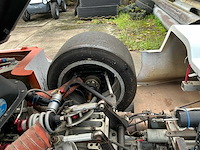 Stealth b6 – gt2 raceauto – 6.0l ford/panoz v8 – 680 pk – 950 kg – hewland 6-speed - afbeelding 34 van  47