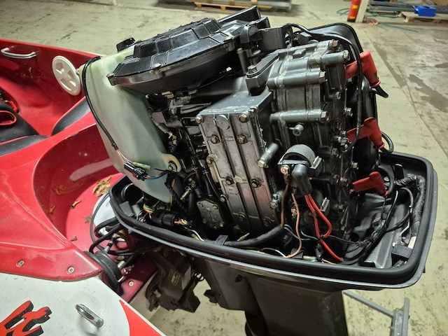 Stealthcraft - + 65 pk suzuki - race - speedboot met freewheel trailer - afbeelding 7 van  24