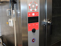 Steamer convotherm osp met rvs onderstel met diverse gastronorm bakken. - afbeelding 4 van  5