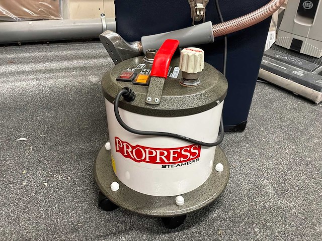 Steamer - afbeelding 1 van  4