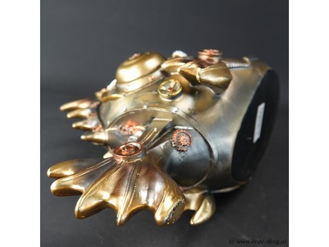 Steampunk-sculptuur van een lantaarnvis - afbeelding 5 van  5