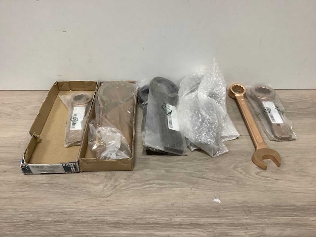 Steek- en ringsleutel (16x) - afbeelding 1 van  3