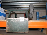 Steekwagen met 1 wiel. zie kavel nummer 82. - afbeelding 1 van  2