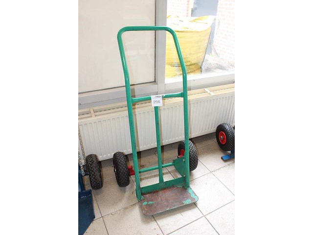 Steekwagen met luchtbanden. - afbeelding 2 van  2