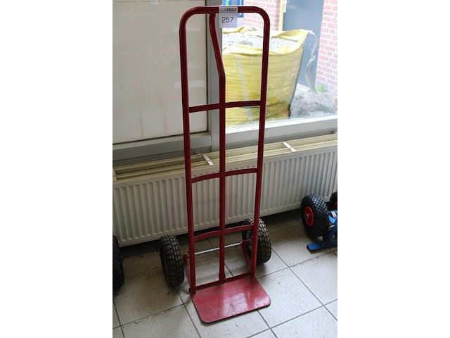 Steekwagen met luchtbanden. - afbeelding 2 van  2