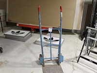 Steekwagen met massieve banden. - afbeelding 1 van  2