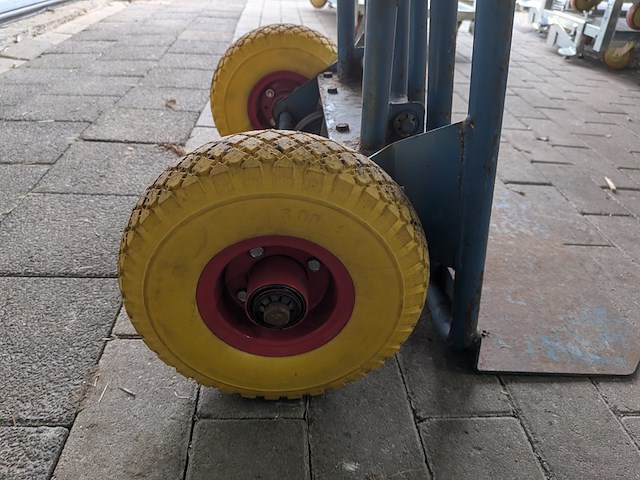 Steekwagen met massieve wielen - afbeelding 4 van  4