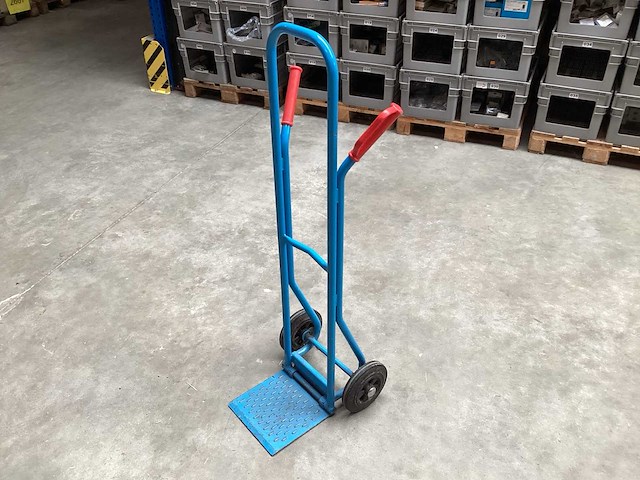 Steekwagen met volkern wielen - afbeelding 1 van  4