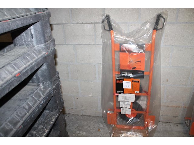 Steekwagen op luchtbanden banden black & decker. - afbeelding 1 van  2