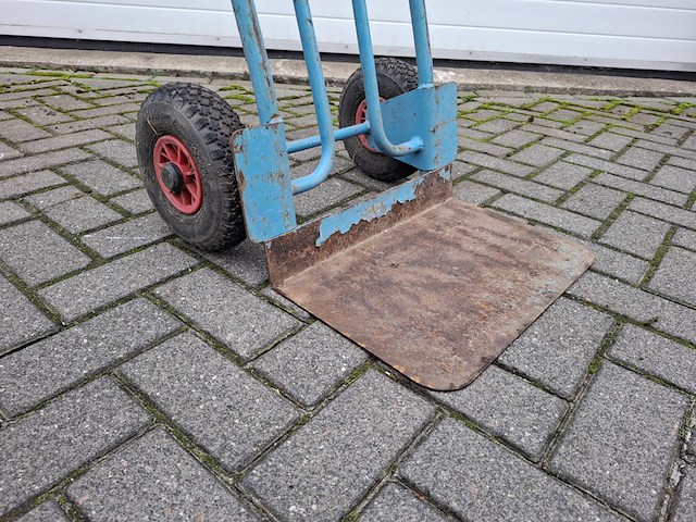 Steekwagen op luchtbanden - afbeelding 2 van  4