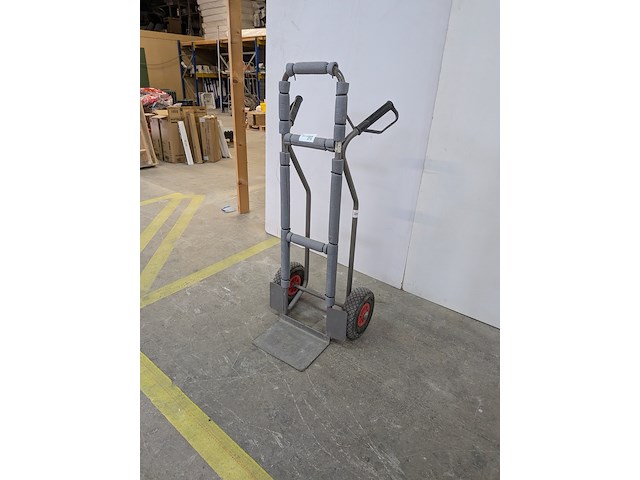 Steekwagen op luchtbanden - afbeelding 2 van  6