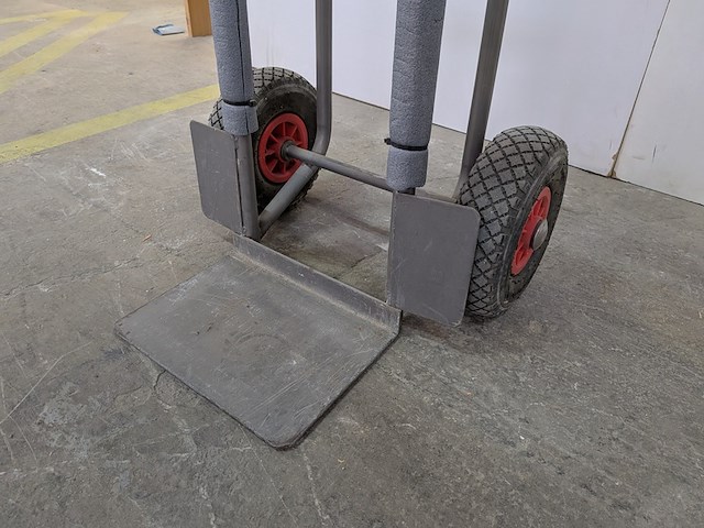 Steekwagen op luchtbanden - afbeelding 3 van  6
