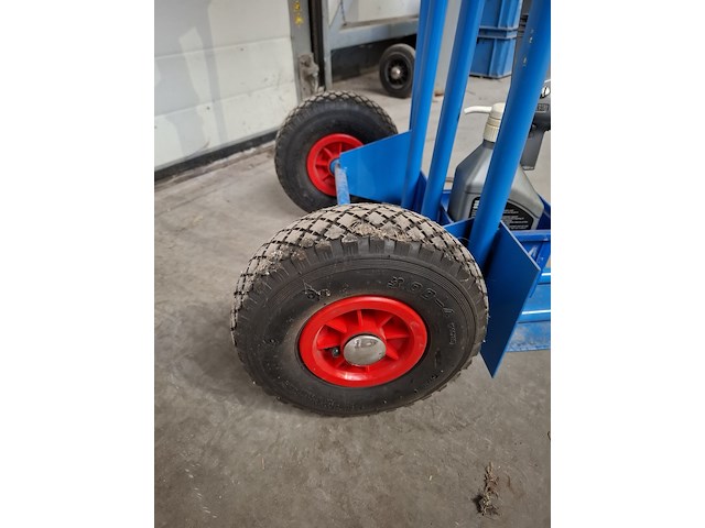 Steekwagen op luchtbanden - afbeelding 2 van  3