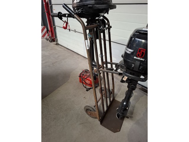 Steekwagen voor buitenboordmotoren - afbeelding 1 van  4
