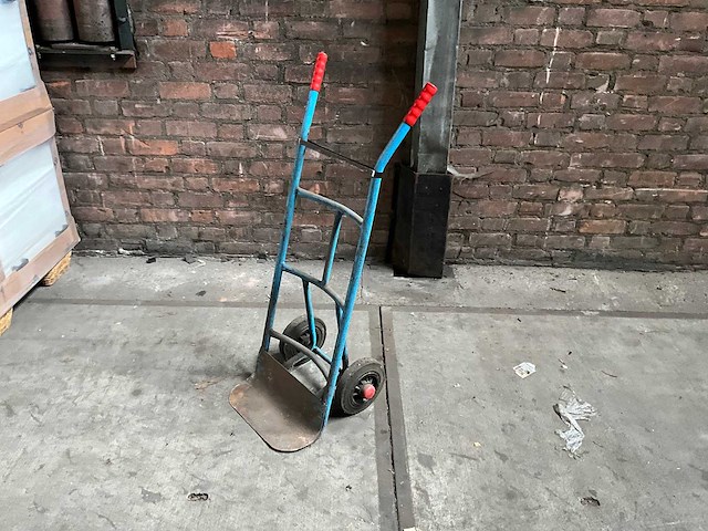 Steekwagen v.v. massieve wielen - afbeelding 1 van  3