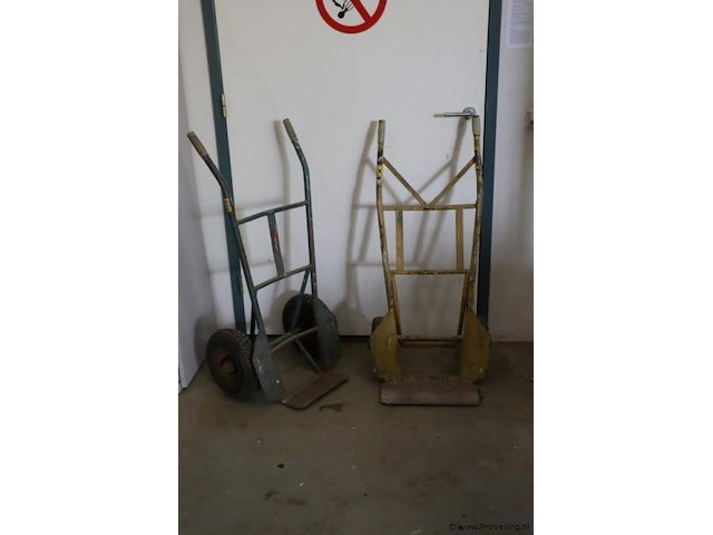 Steekwagens - 2 stuks - afbeelding 1 van  6