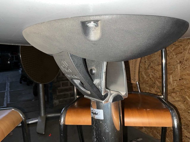 Steel mobile - horecameubilair - 4 tafels, 16 rvs stoelen + transportwagen - afbeelding 5 van  7
