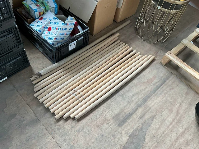 Steel voor gereedschap (16x) - afbeelding 1 van  1
