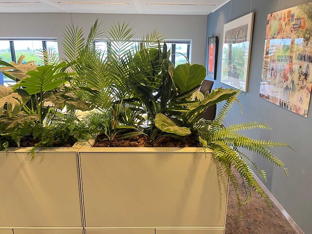 Steelcase - 2x stalen kast met kunstplanten - grijs - afbeelding 8 van  10