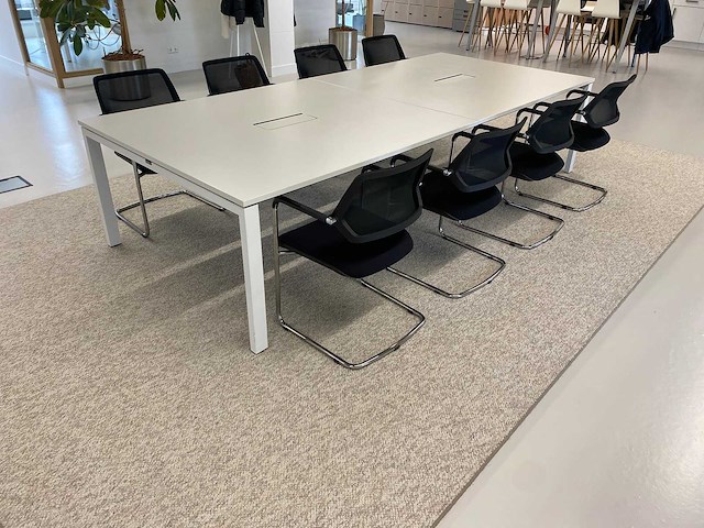 Steelcase - 8 persoons conferentie set 320x140 + vloerkleed - afbeelding 24 van  25