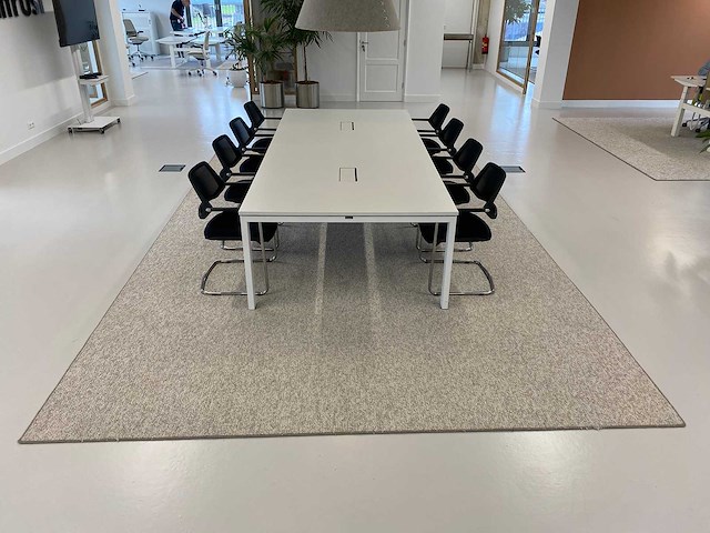 Steelcase - 8 persoons conferentie set + vloerkleed - afbeelding 1 van  25