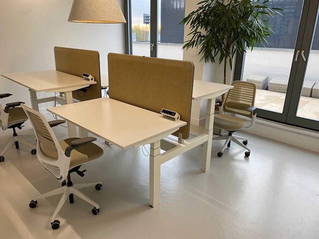 Steelcase - complete elektrische zit-sta werkplek 140x80 beige - afbeelding 4 van  39