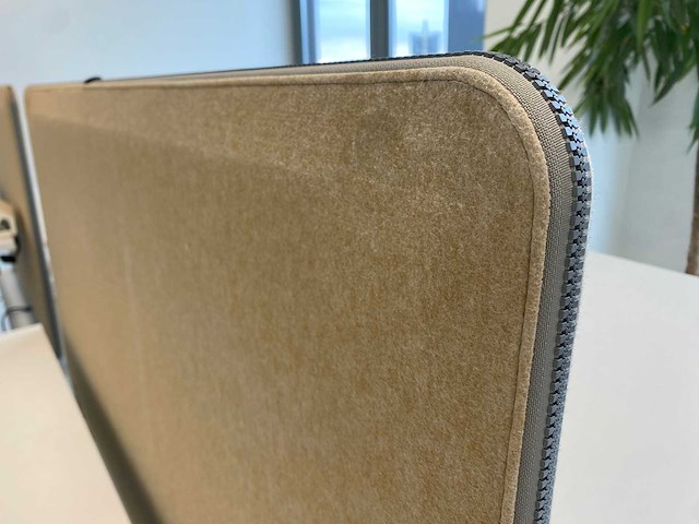 Steelcase - complete elektrische zit-sta werkplek 140x80 beige - afbeelding 21 van  39