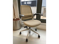 Steelcase - complete elektrische zit-sta werkplek 140x80 beige - afbeelding 12 van  39