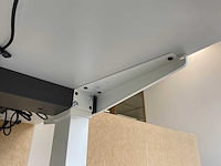 Steelcase - complete elektrische zit-sta werkplek 140x80 beige - afbeelding 31 van  39