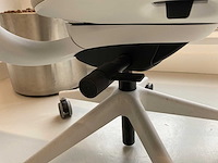 Steelcase - complete elektrische zit-sta werkplek 140x80 beige - afbeelding 16 van  39